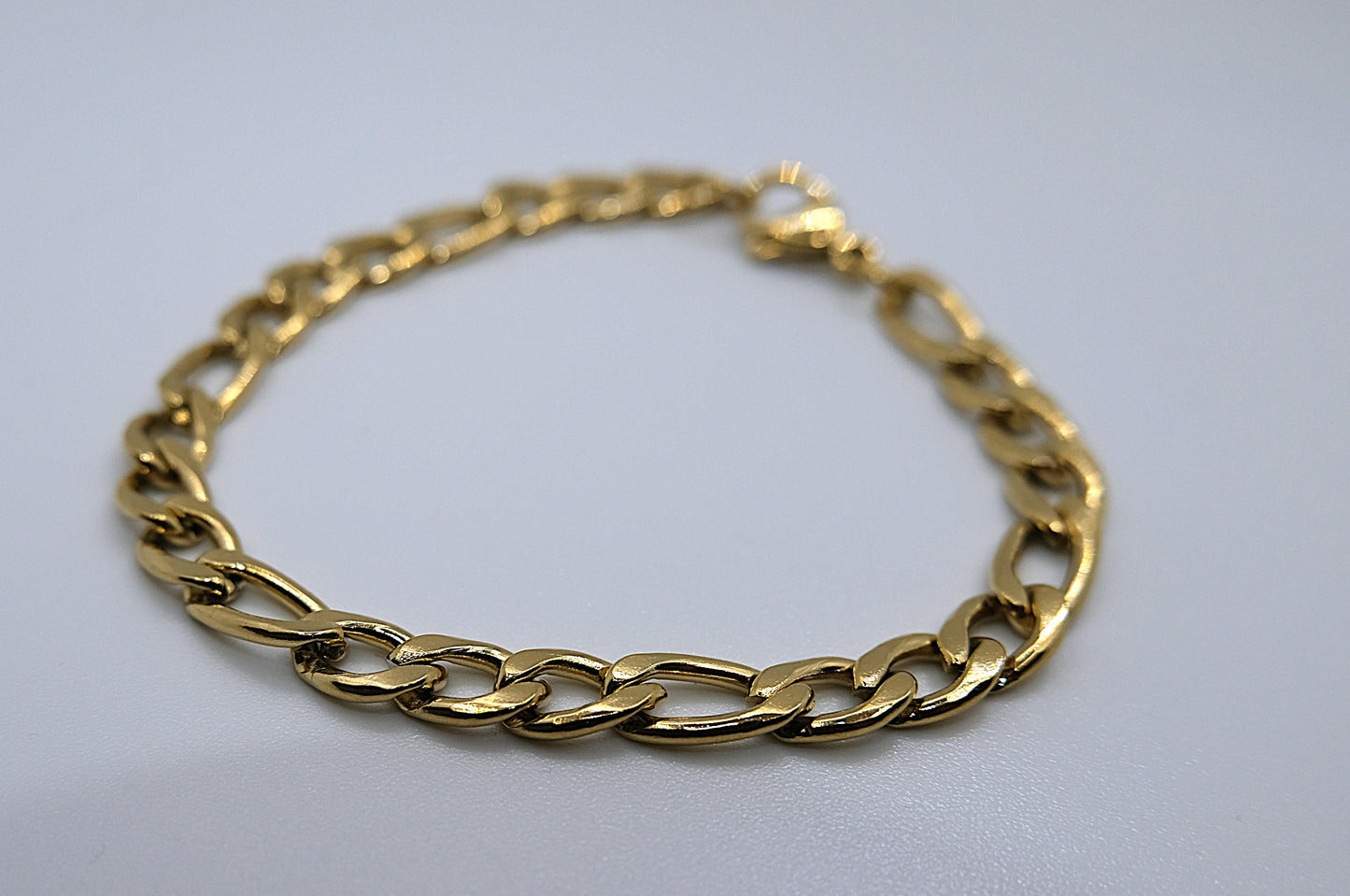 Women's Gold Plated Cuban Link Bracelet – Effortless Glamour, Everyday Confidence